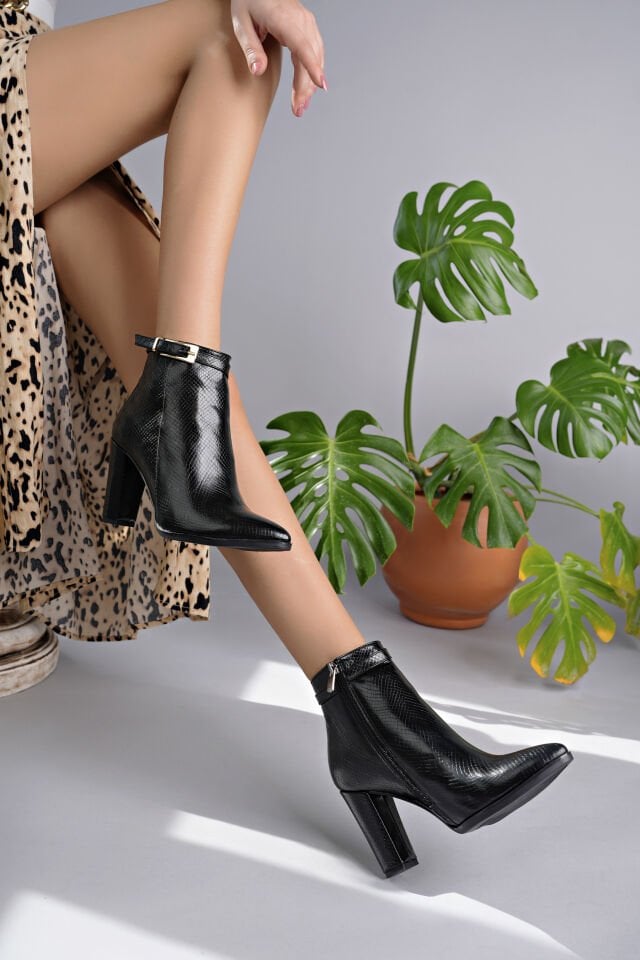 More Desenli Kadın Siyah Topuklu Bot (10 CM )